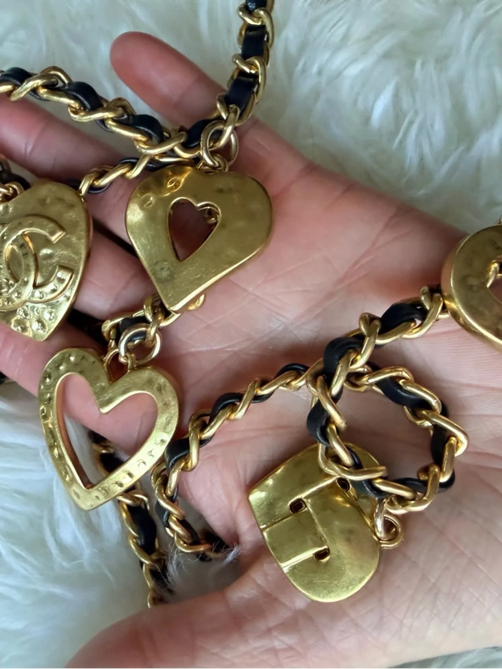 Chanel Makeup Black Mini Hearts on Chain NEW in Box w Dustbag
***PRICE FIRM*** - Picture 13 of 16